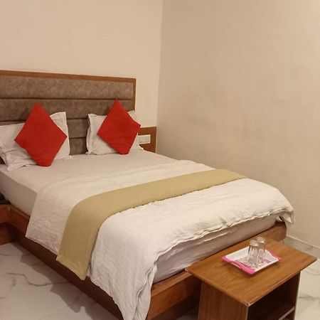 Hotel New Lake View Ahmedabad Luaran gambar