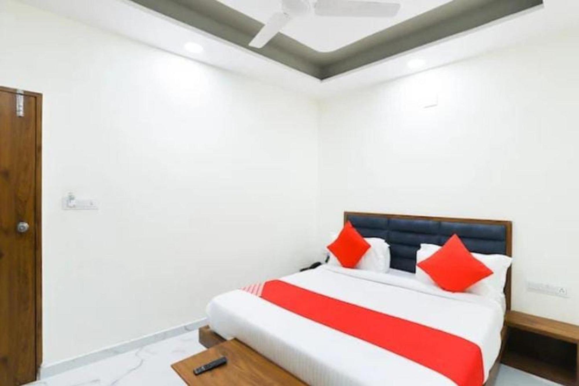 Hotel New Lake View Ahmedabad Luaran gambar